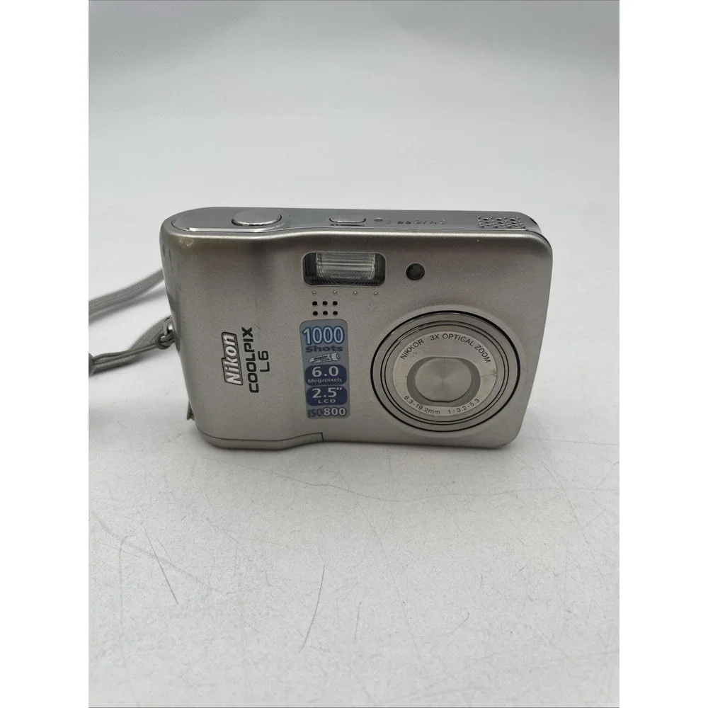 Nikon Coolpix L6 6MP Digital Camera 3X Optical Zoom+CD+Manuals +Case Tested Fine